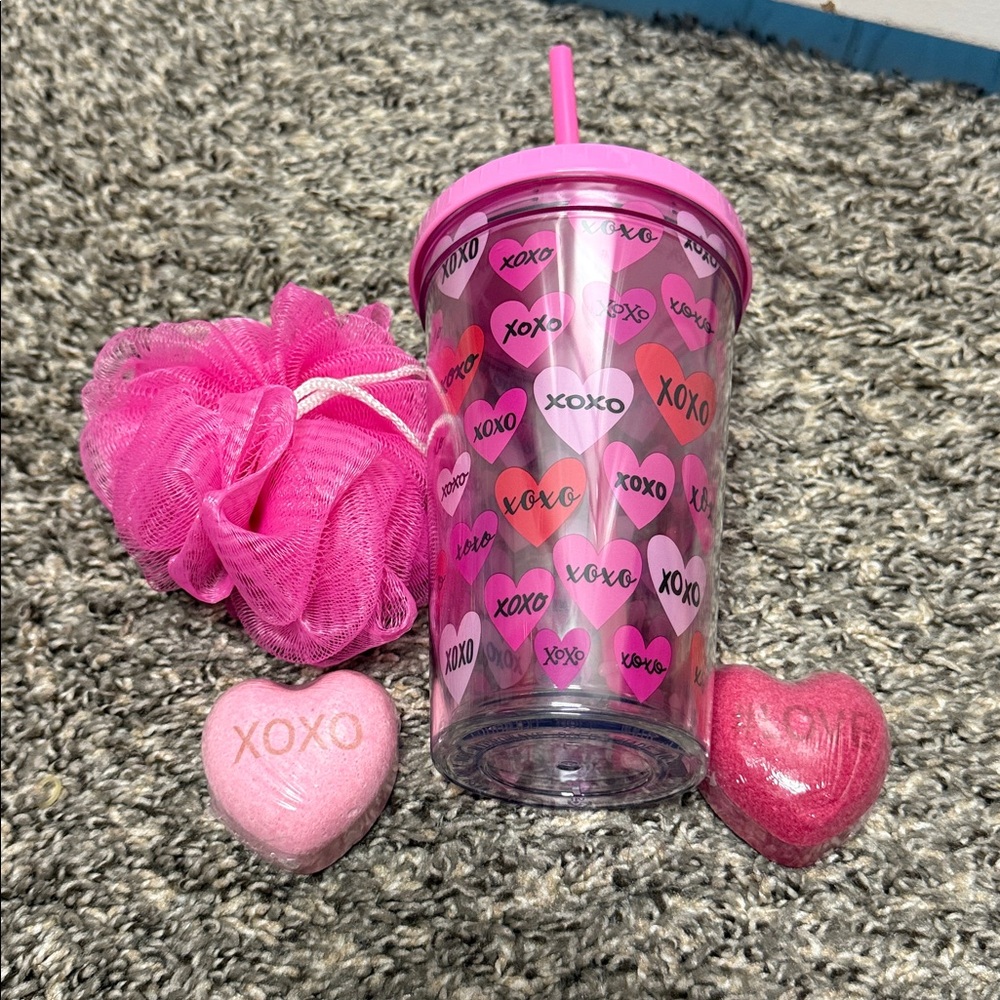 Pink Heart XOXO Tumbler with Straw